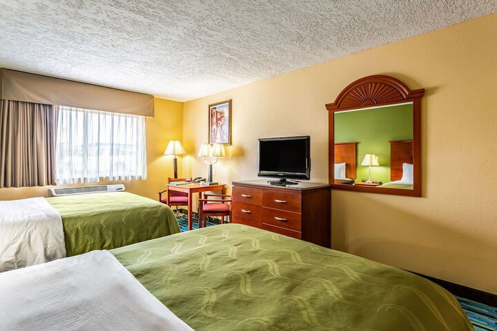 Room 18 of 35
