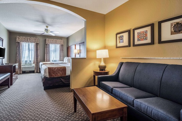 Room 15 of 40