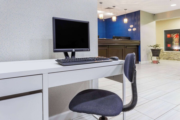 Business Center 51 of 51