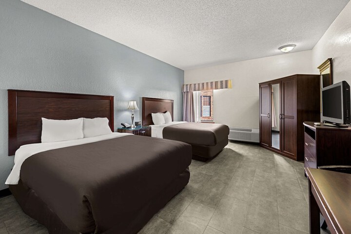 Room 13 of 31