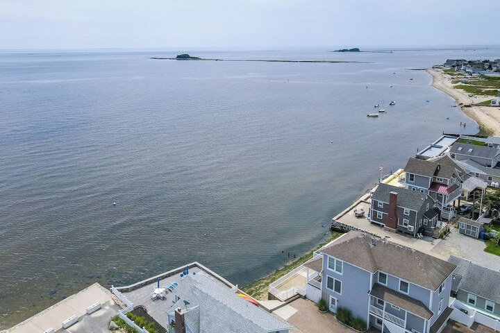 Cozy Westbrook Vacation Rental - Walk to Beach!