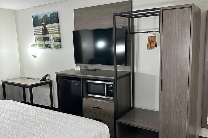 Baymont by Wyndham La Grange KY Southeast