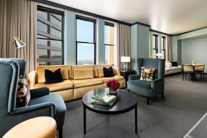 The Candler Hotel Atlanta Curio Collection by Hilton