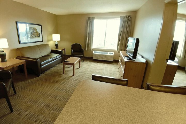 Room 16 of 39