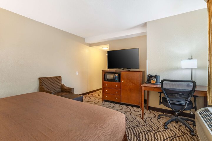 Best Western John Muir Inn