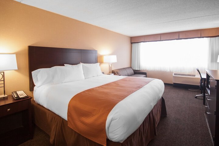 Garner Hotel Wadsworth by IHG