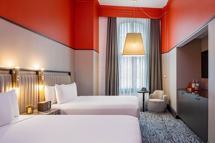 Room 28 of 38
