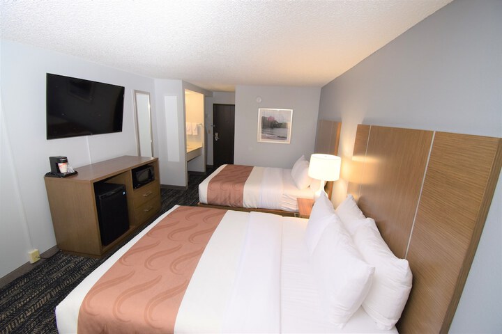Room 34 of 70