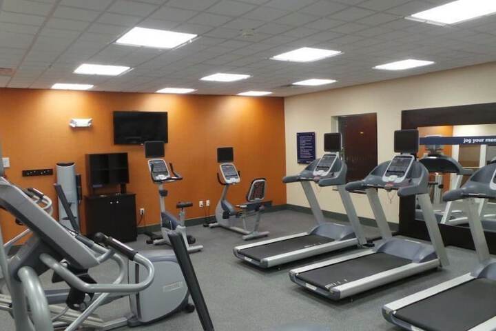 Hampton Inn & Suites Parkersburg Downtown