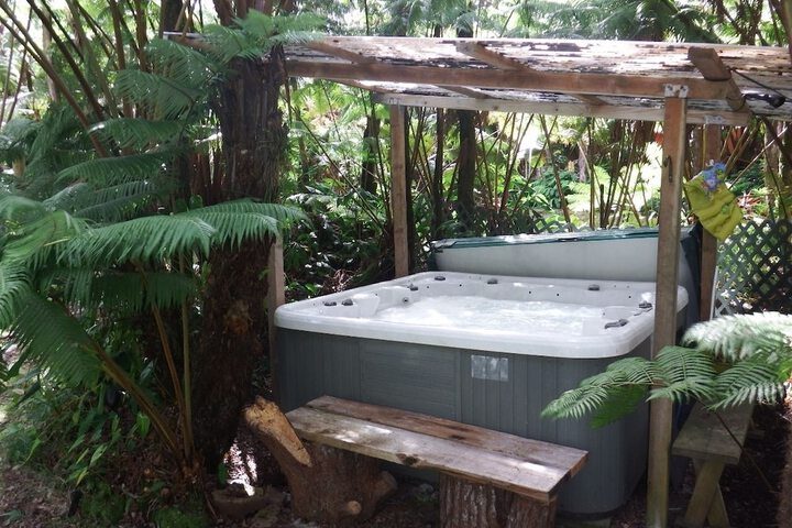 Aloha Crater Lodge