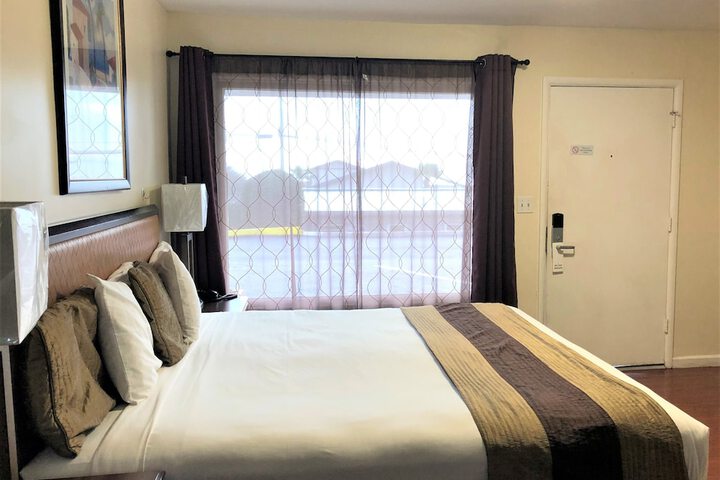 Blue Coast Inn and Suites