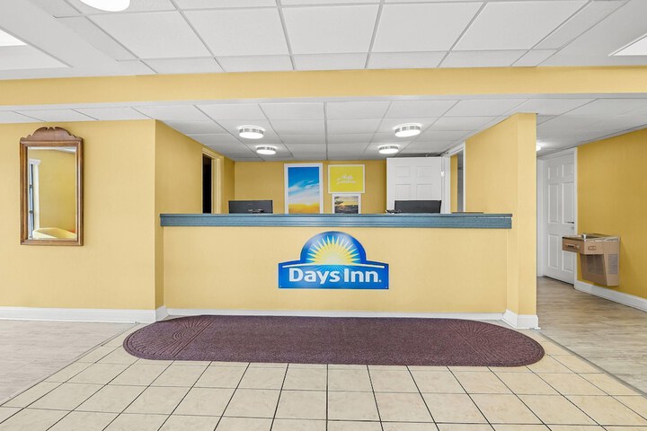 Days Inn by Wyndham Salem