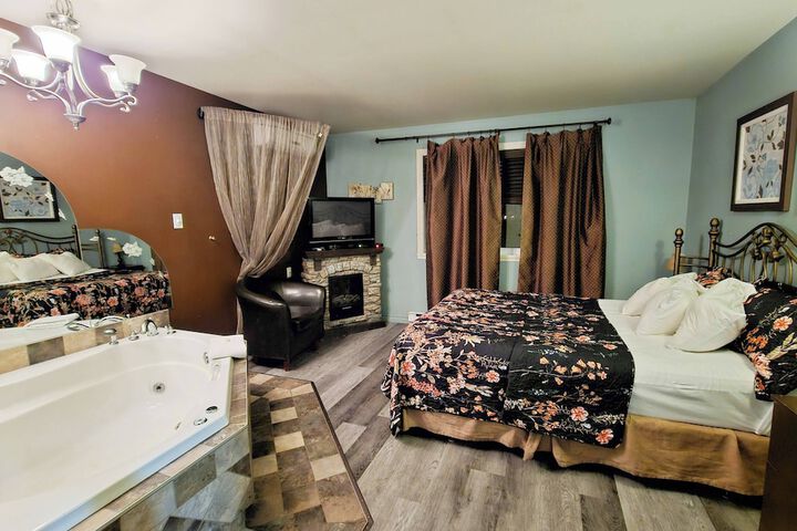 Room 51 of 84