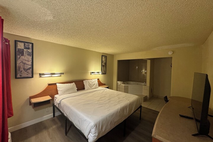 Room 16 of 22