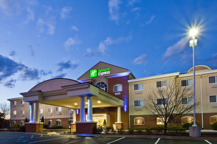 Holiday Inn Express Hotel & Suites Charlotte by IHG