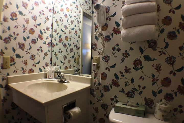 Room 33 of 44