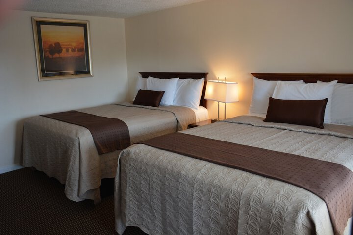 Room 7 of 18