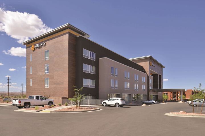 Hotel 2 of 61
