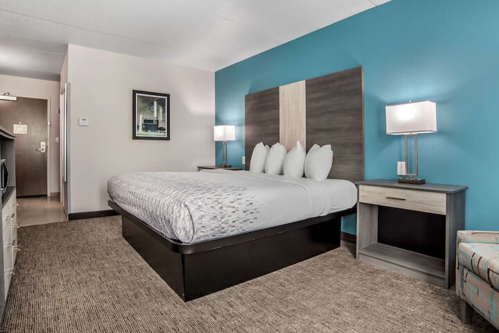 Room 15 of 32