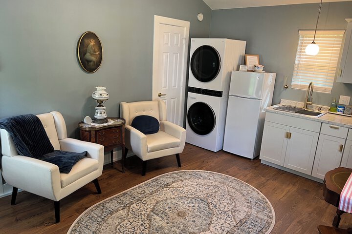 Benefield House Bed & Breakfast