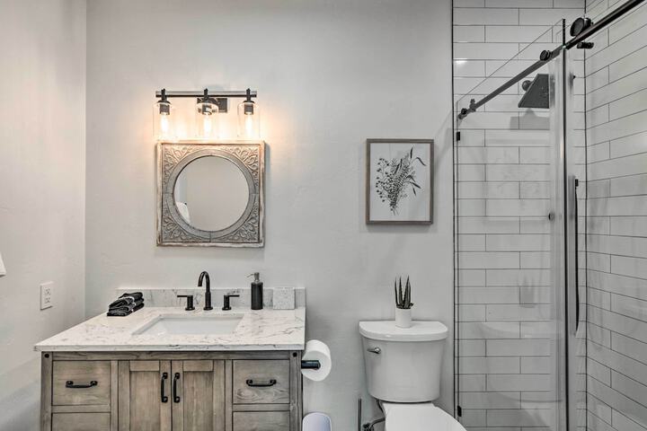 Charming Buena Vista Home w / Private Hot Tub!