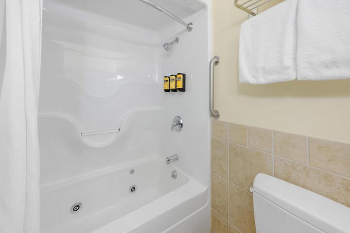 Best Western Plus Vineyard Inn & Suites