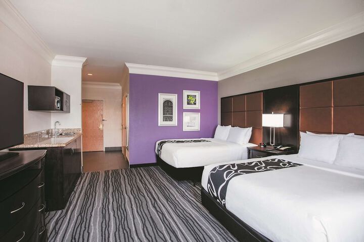 Room 15 of 33