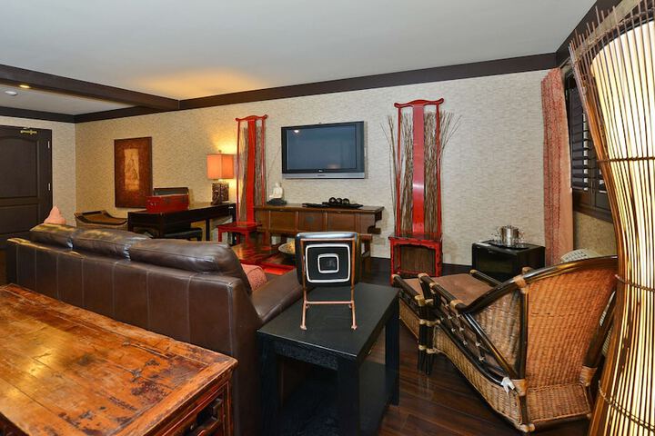Room 95 of 158