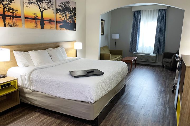 Room 21 of 57
