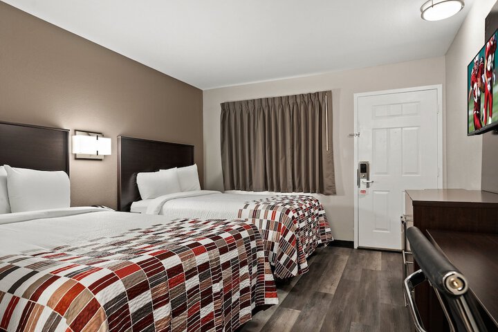 Room 17 of 33