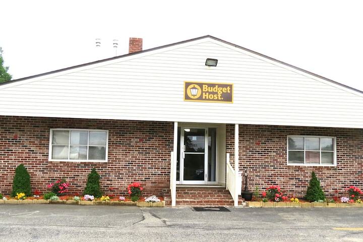 Budget Host Airport Inn