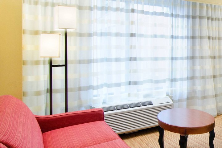 Room 16 of 27