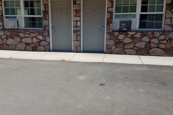 Hotel 4 of 55