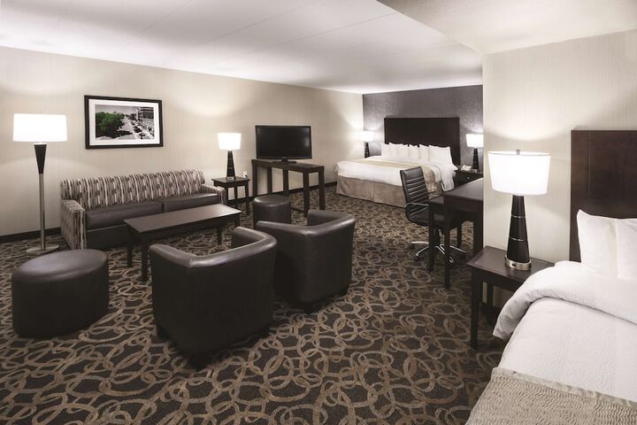 Room 12 of 30