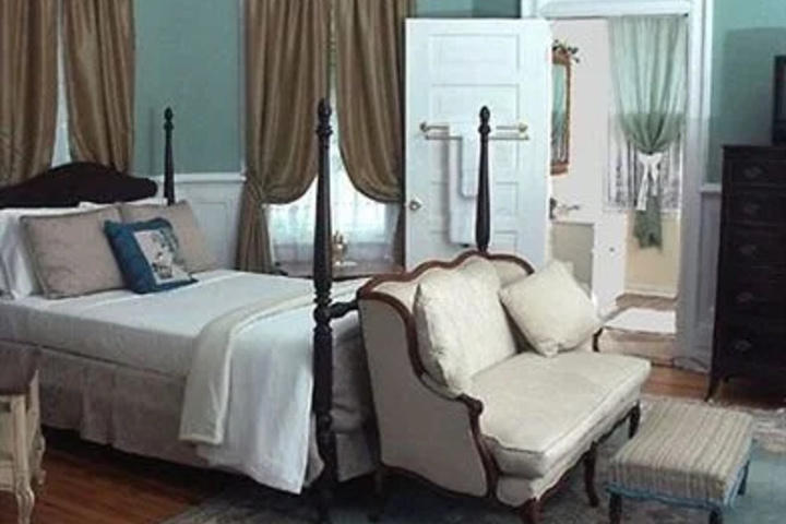 The Historic Manse