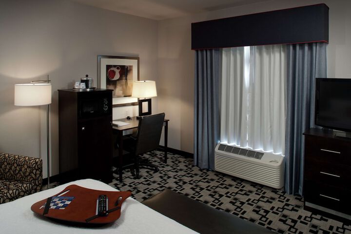Room 13 of 20