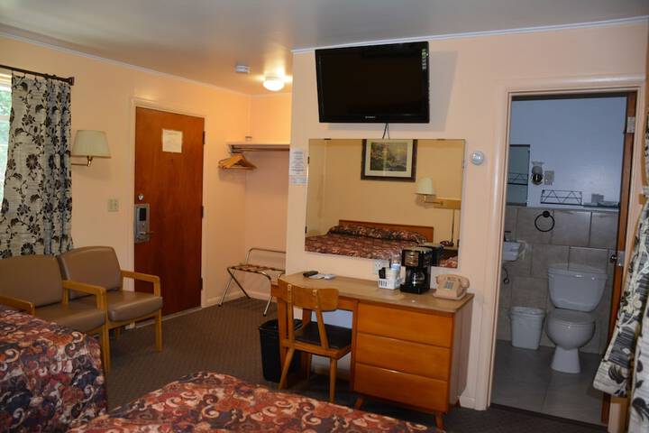 Room 28 of 63