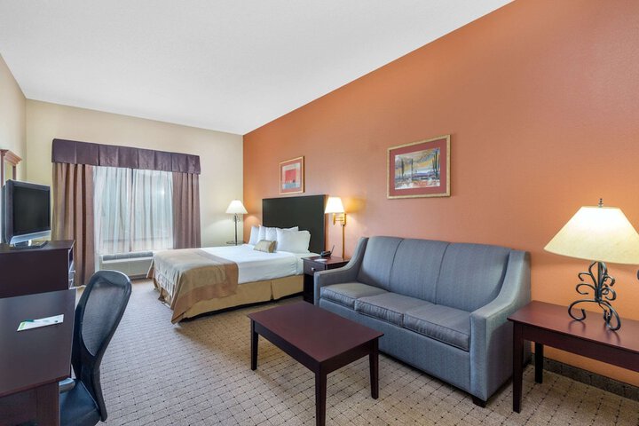 Room 5 of 15