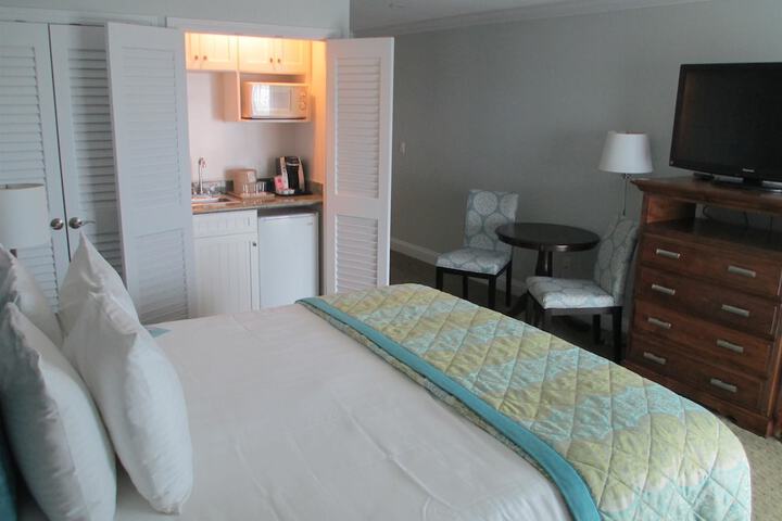 Room 18 of 27