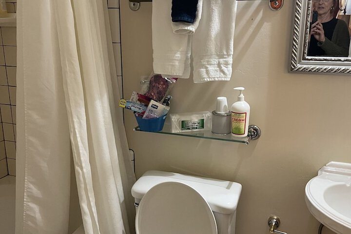 Room 16 of 50