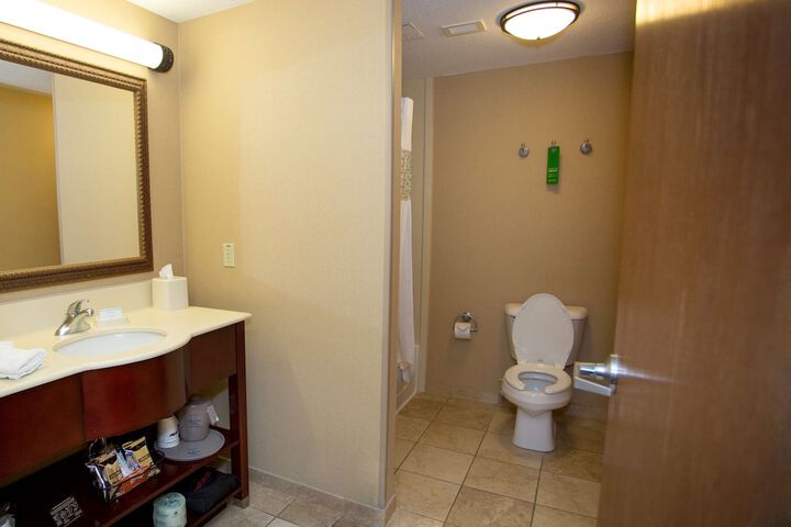 Room 9 of 30