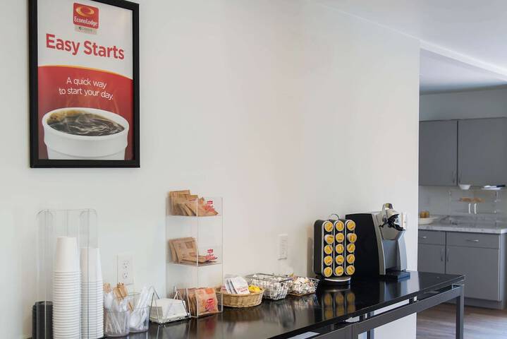 Breakfast/Coffee Service 16 of 17