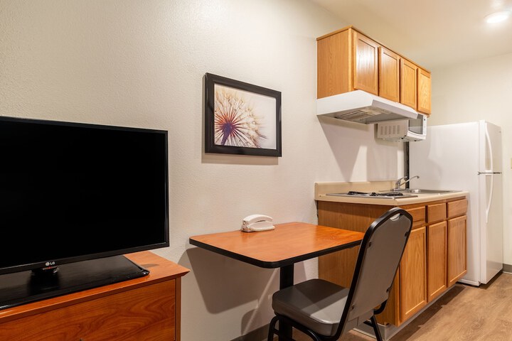 WoodSpring Suites College Station
