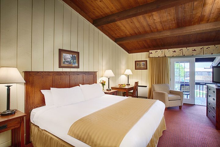Room 40 of 69