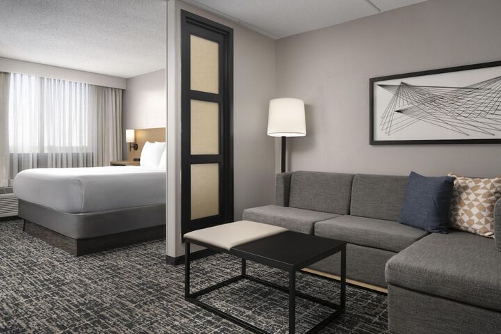 Hyatt Select Richmond / Chester