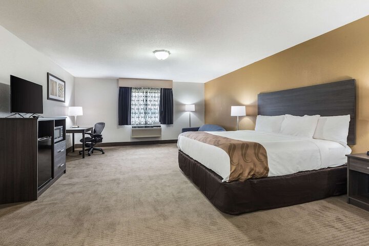 Room 10 of 35