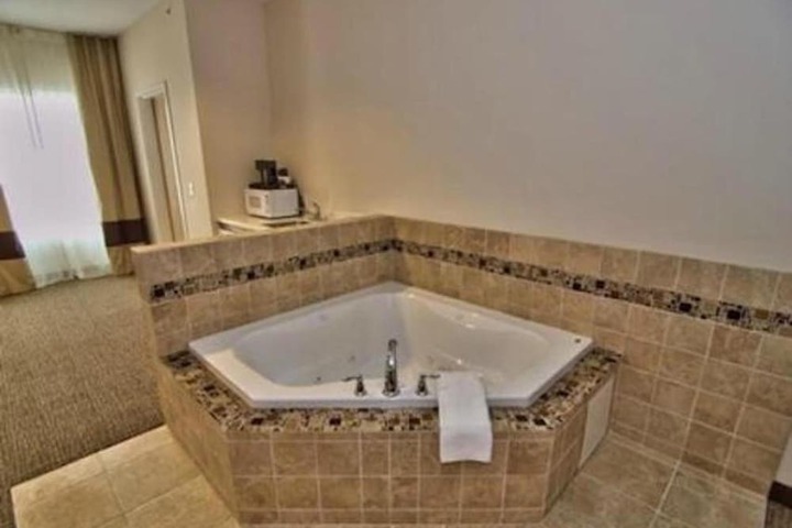 Comfort Inn Apalachin / Binghamton W Route 17