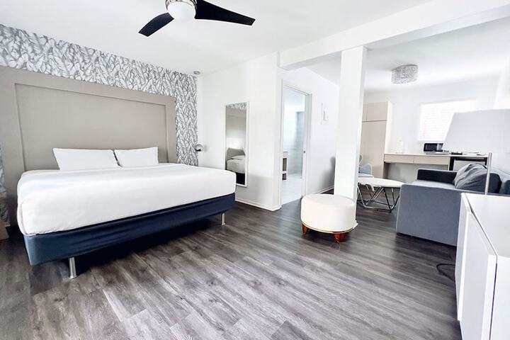 Room 27 of 75