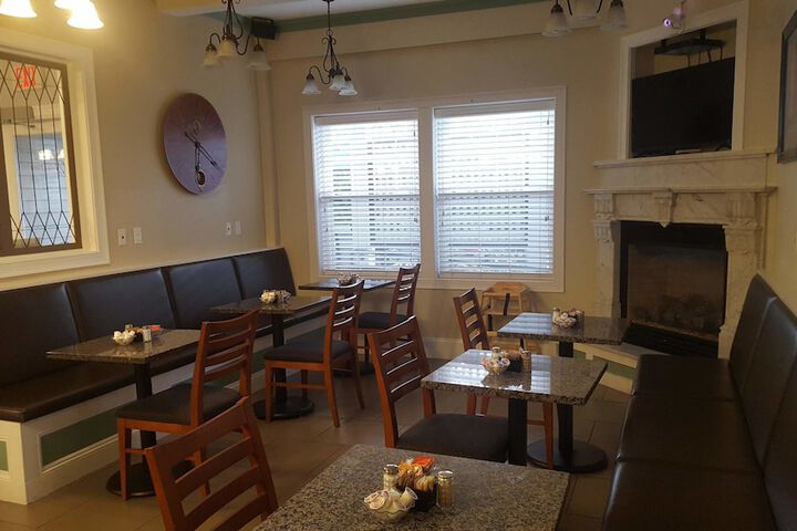 Crescent Suites Hotel
