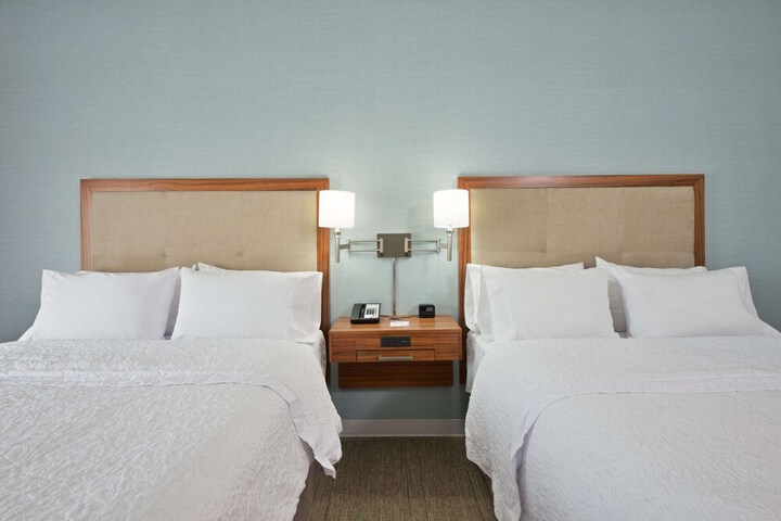 Hampton Inn & Suites North Huntingdon-Irwin